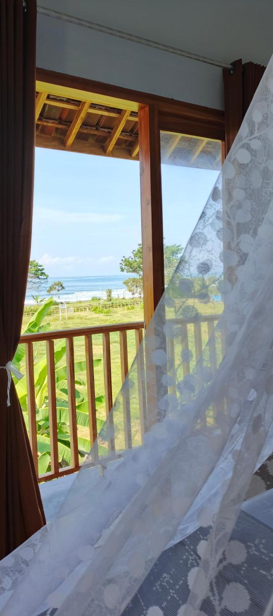 Friend House Stay & Surf Airsatang Eksteriør billede